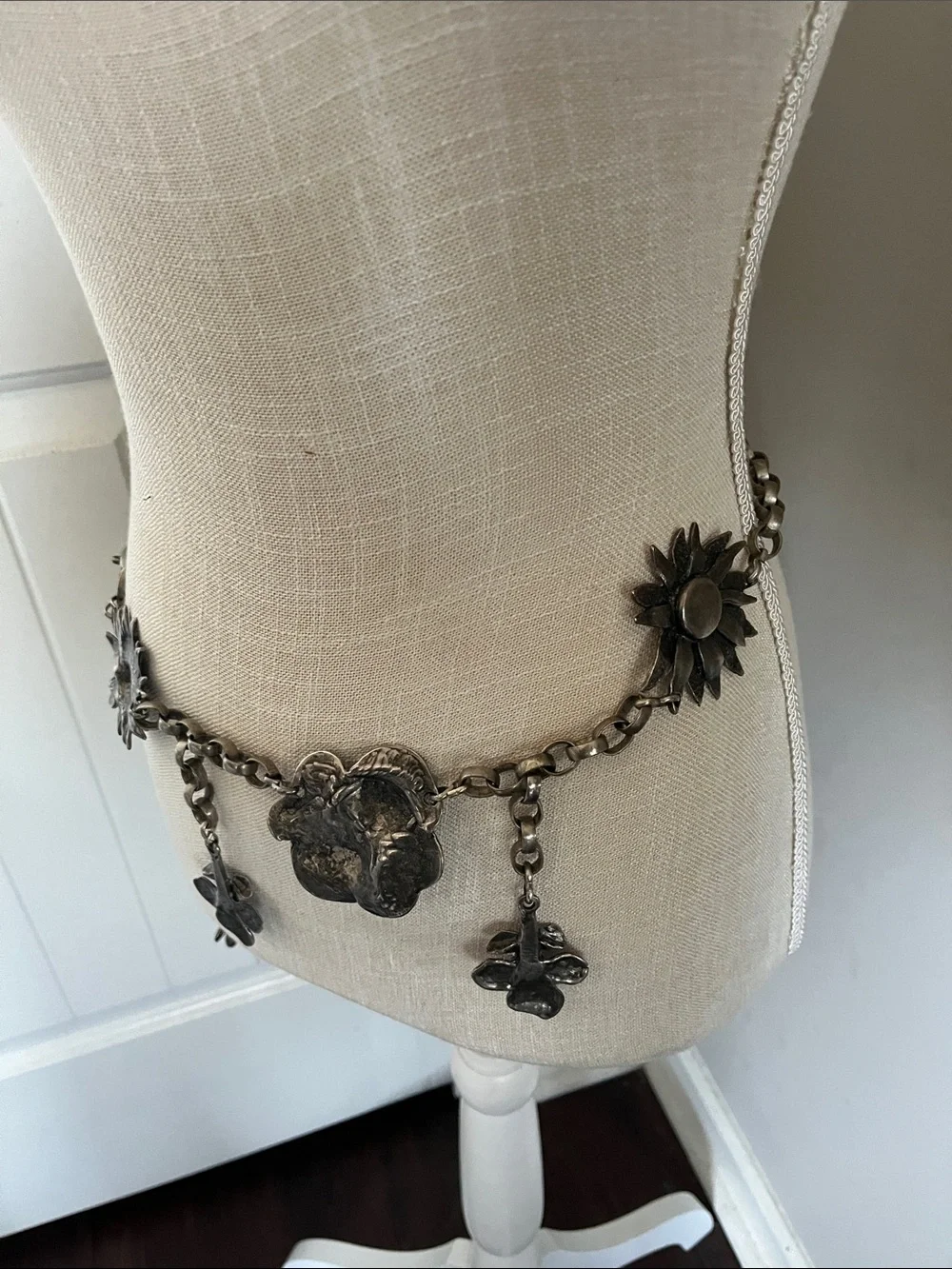 Vintage Silver Floral Charm Chain Belt - Women Accessories